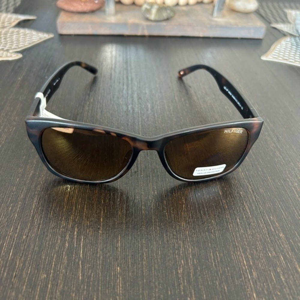 ✨NWT Tommy Hilfiger mirror black tortoise sunshades sunglasses 😎 - Picture 13 of 14